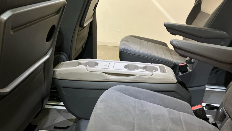 Volkswagen Multivan 2.0 TDI Style 5dr LWB DSG Diesel Estate